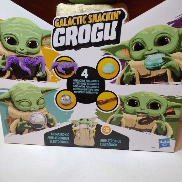 New in Box! Star Wars The Mandalorian Galactic Snackin Grogu Animatronic - Picture 2 of 6